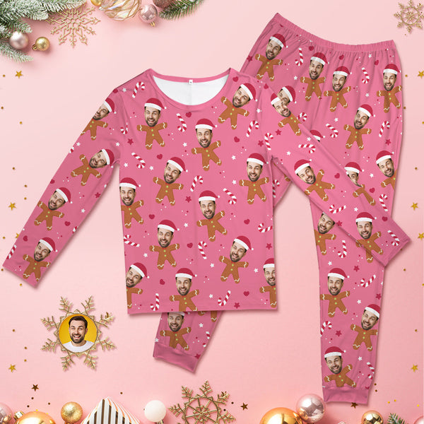 カスタムフォトパジャマ-イギリスパンデミックの写真入れ可能なジンジャーブレッド柄のピンクのクリスマス丸襟パジャマギフト